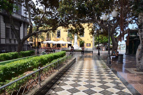 Plaza de Hurtado de Mendoza