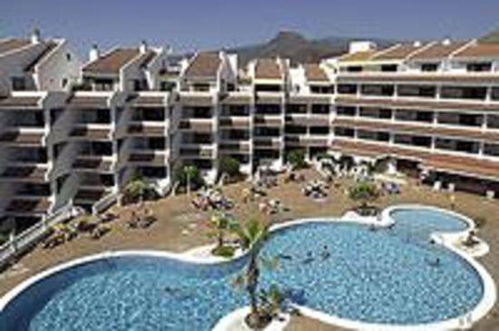Paloma Beach Poolside Bar