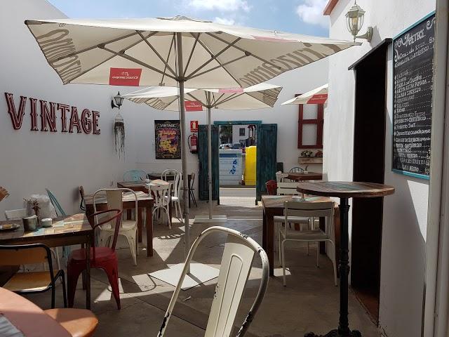Vintage Terraza Bar