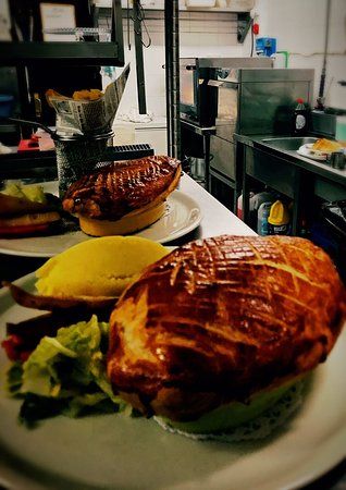 The Auld Triangle Bar & Restaurant